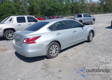 2014 Nissan Altima 2.5 S из США, поврежденный, VIN 1N4AL3AP4EN384597